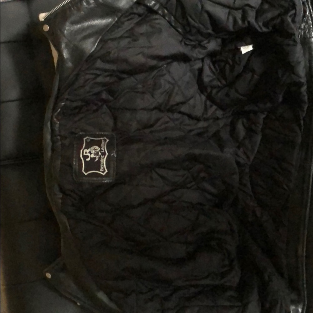 Leather jacket - Picture 3 of 3